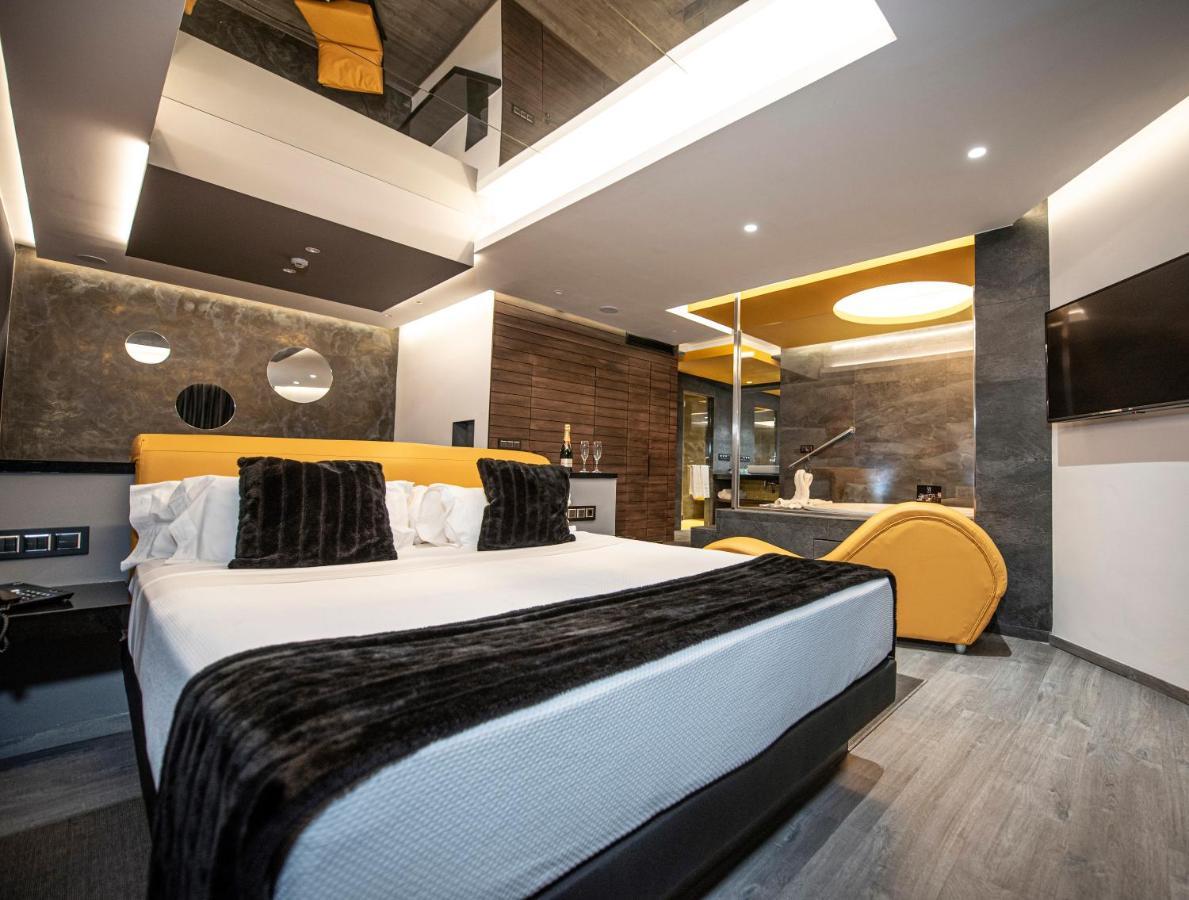 Hotel Luve Сан Антонио де Бенахебер Екстериор снимка