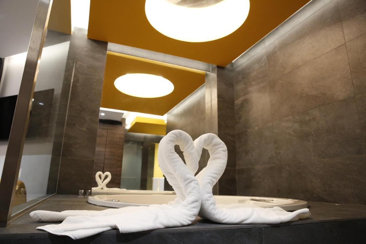 Hotel Luve Сан Антонио де Бенахебер Екстериор снимка